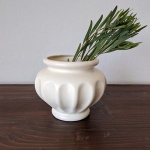 Vintage Hager roman style vase